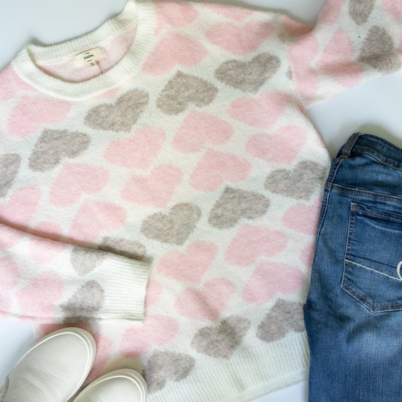 Incredibly soft heart sweater - Picture 2 of 2